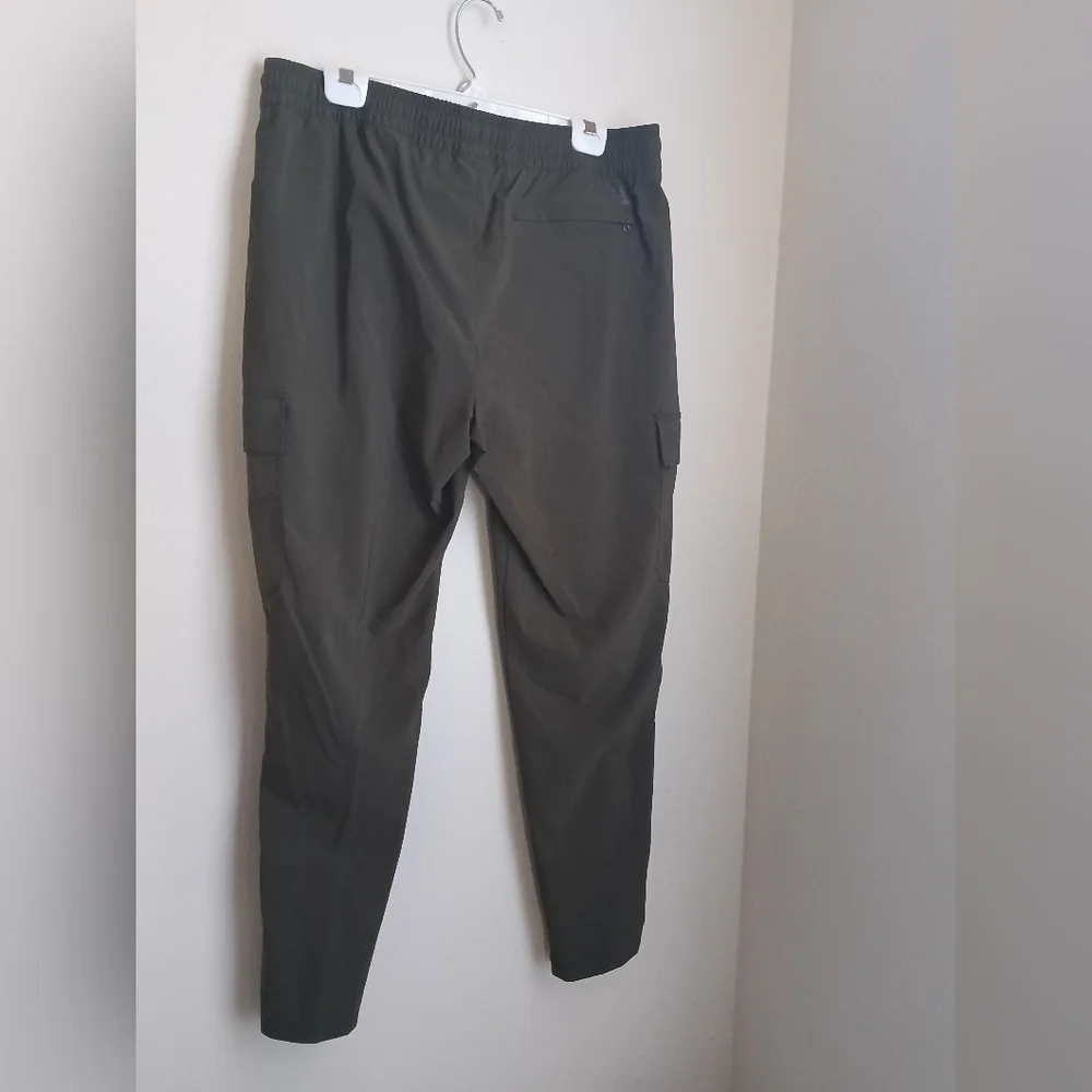 The North Face Pants Women L Olive Cargo Sustainability Streetwear Functionality